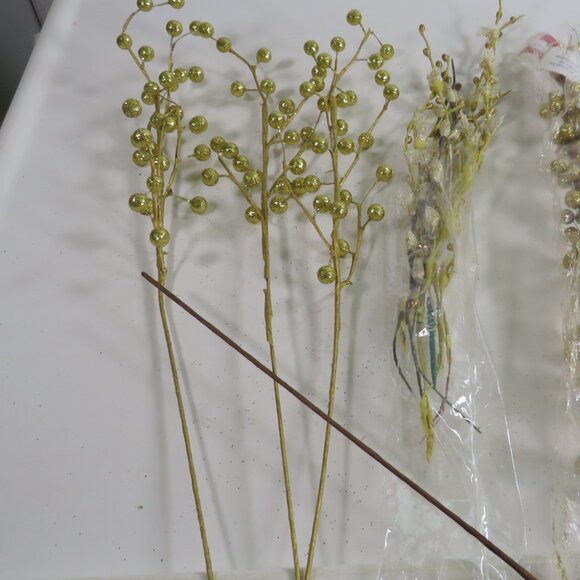 Mixed Gold Floral Stem Glitter Berries Floral Picks - Picture 8 of 9